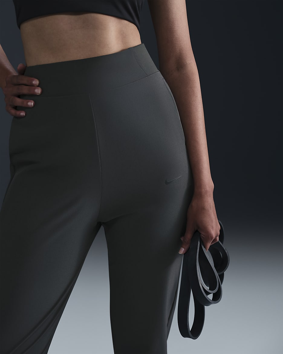 Nike bliss victory training pants deals